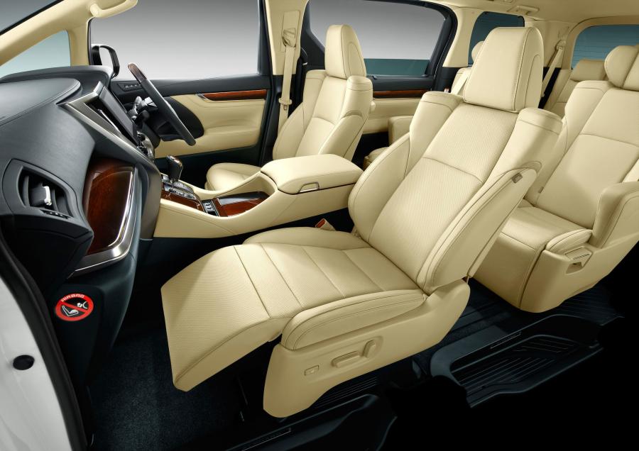  Toyota Vellfire 2015 года  (фото 5 из 16)